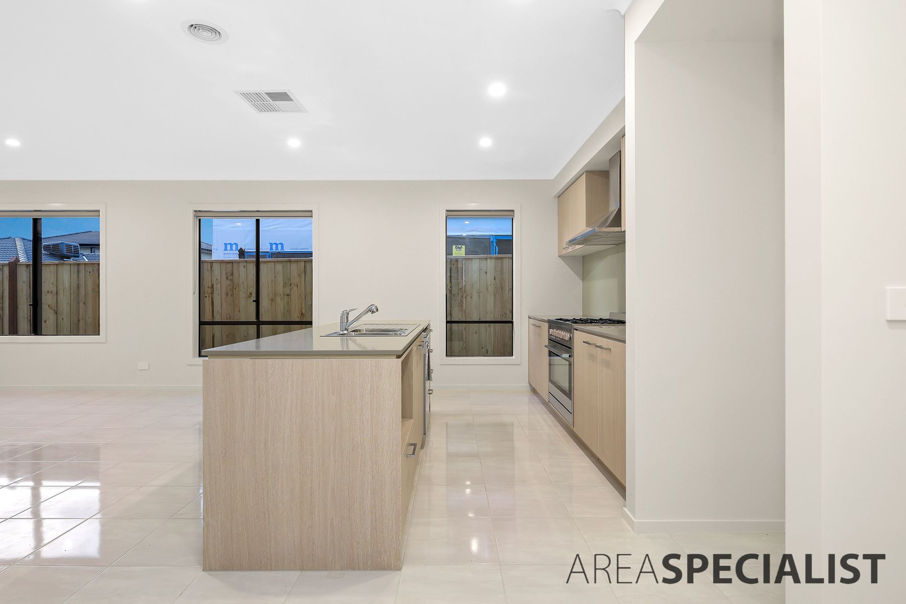 14 Gingera Street, Clyde North, VIC 3978, Clyde North - Thumbnail 5