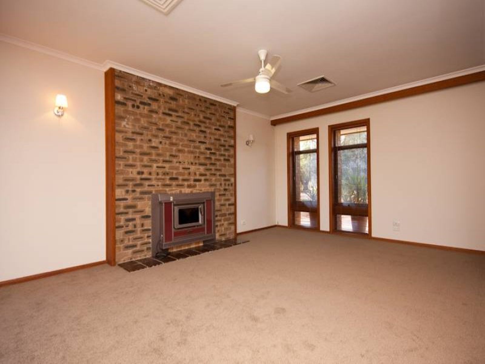 184 Fifth Street, Nichols Point - Thumbnail 4