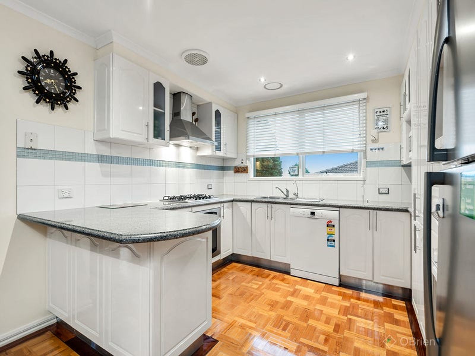 80 Gleneagles Drive, Endeavour Hills, VIC 3802, Endeavour Hills - Thumbnail 2