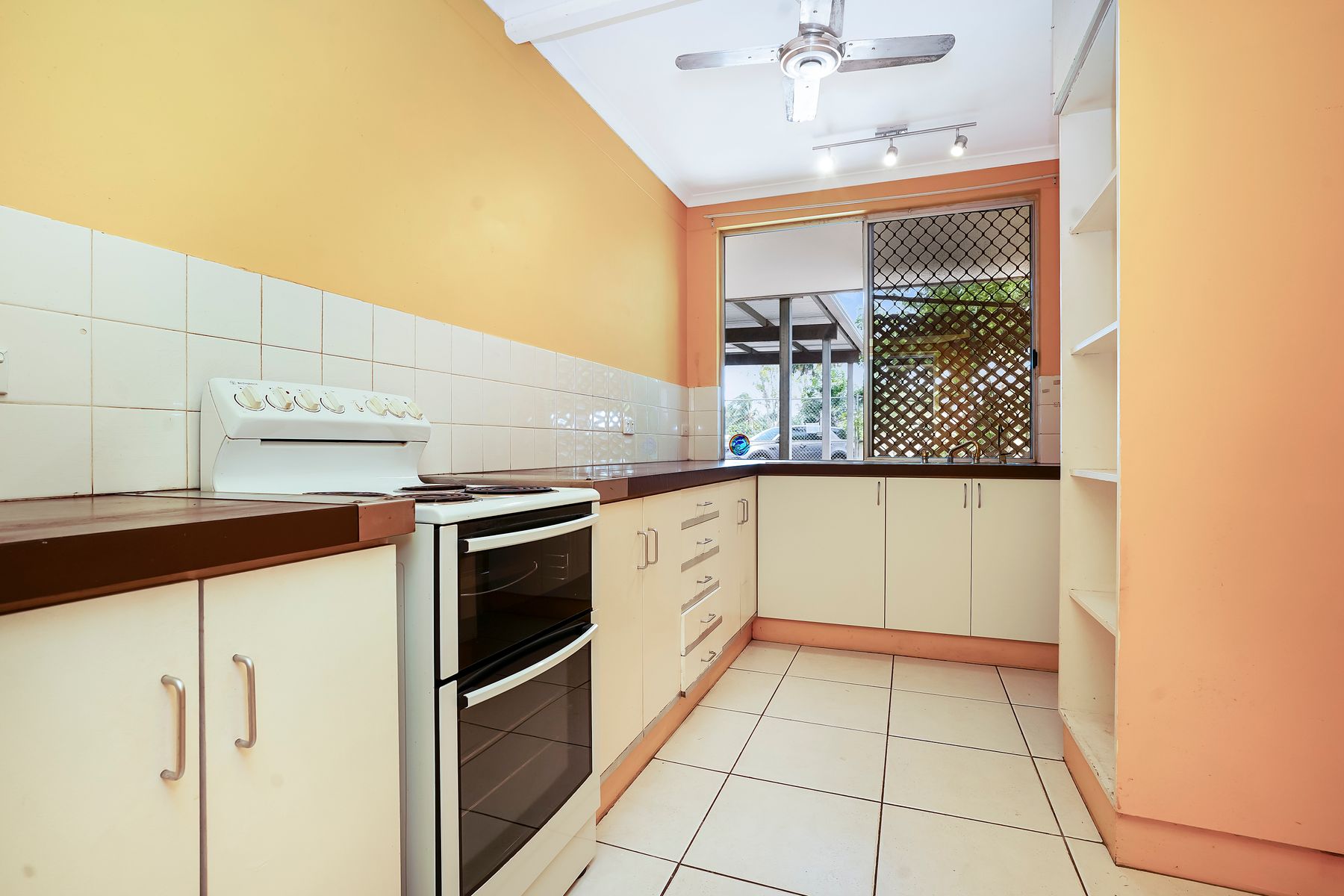 7 Bedwell Court, Gray NT 0830, Gray - Thumbnail 2