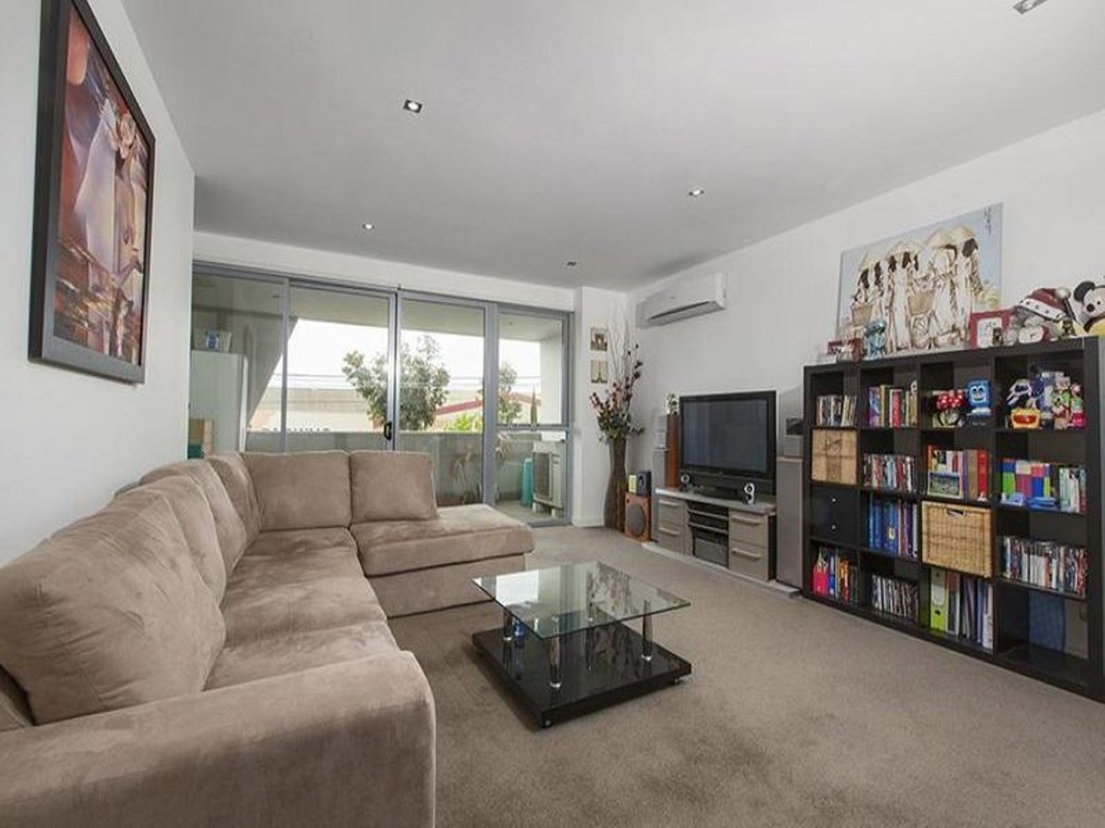 29/44 Eucalyptus Drive, Maidstone - Thumbnail 2