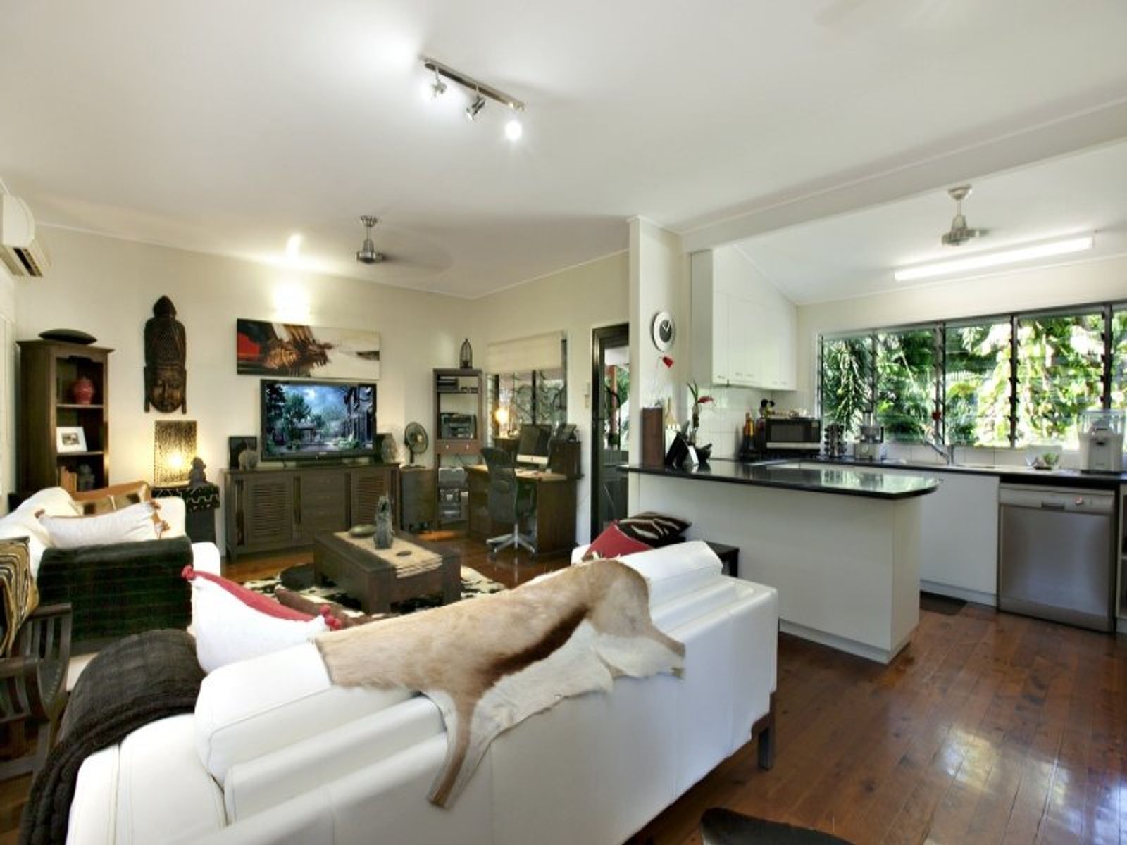 6 Rowe Place, Rapid Creek NT 0810, Rapid Creek - Thumbnail 2