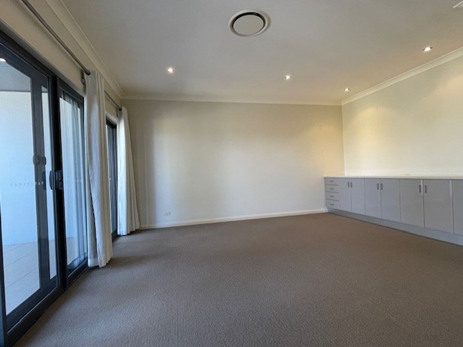 1/2 Illallangi Close, Armidale NSW 2350, Armidale - Thumbnail 4