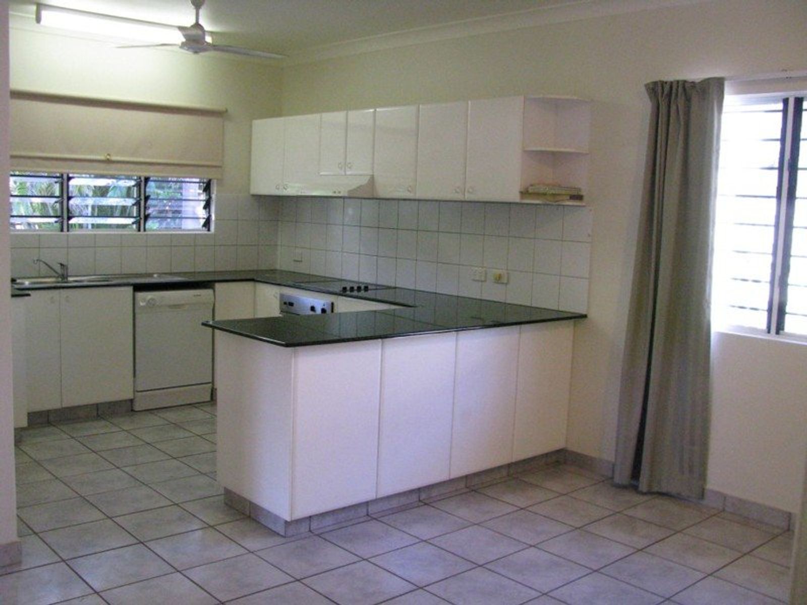 1/13 Sovereign Circuit, Coconut Grove NT 0810, Coconut Grove - Thumbnail 4