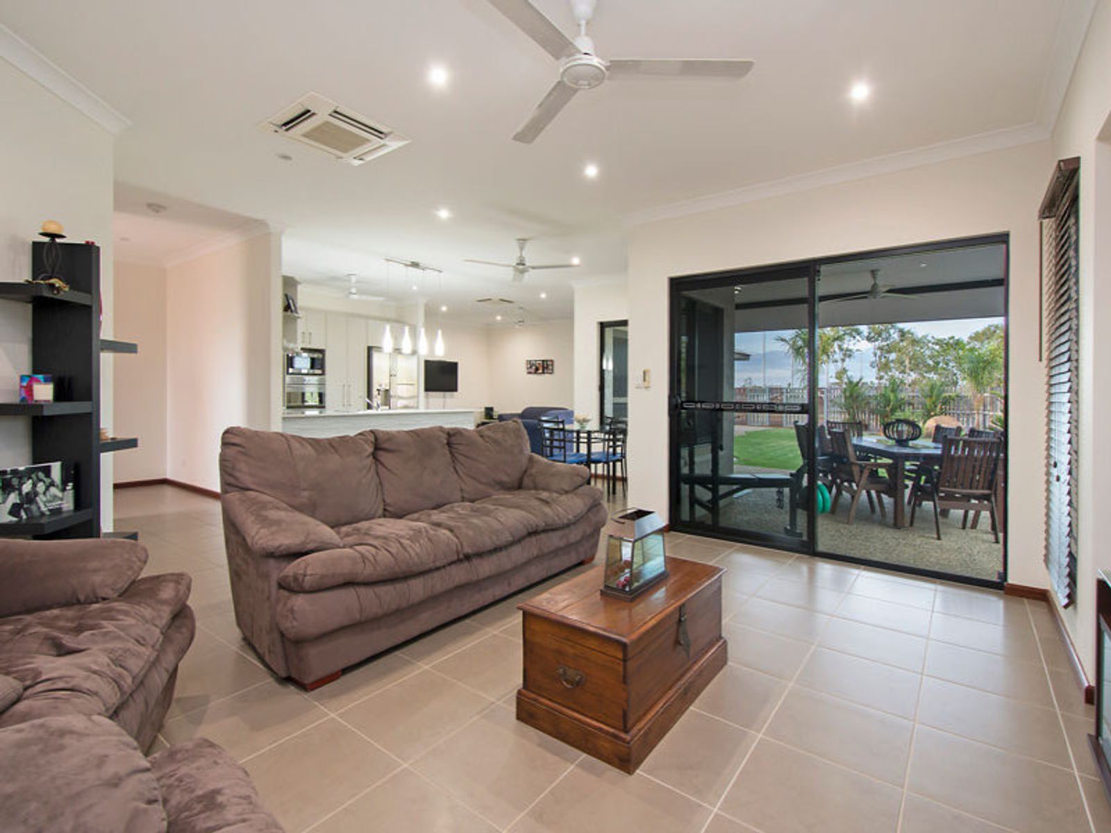 2 Kieran Street, Bellamack NT 0832, Bellamack - Thumbnail 3