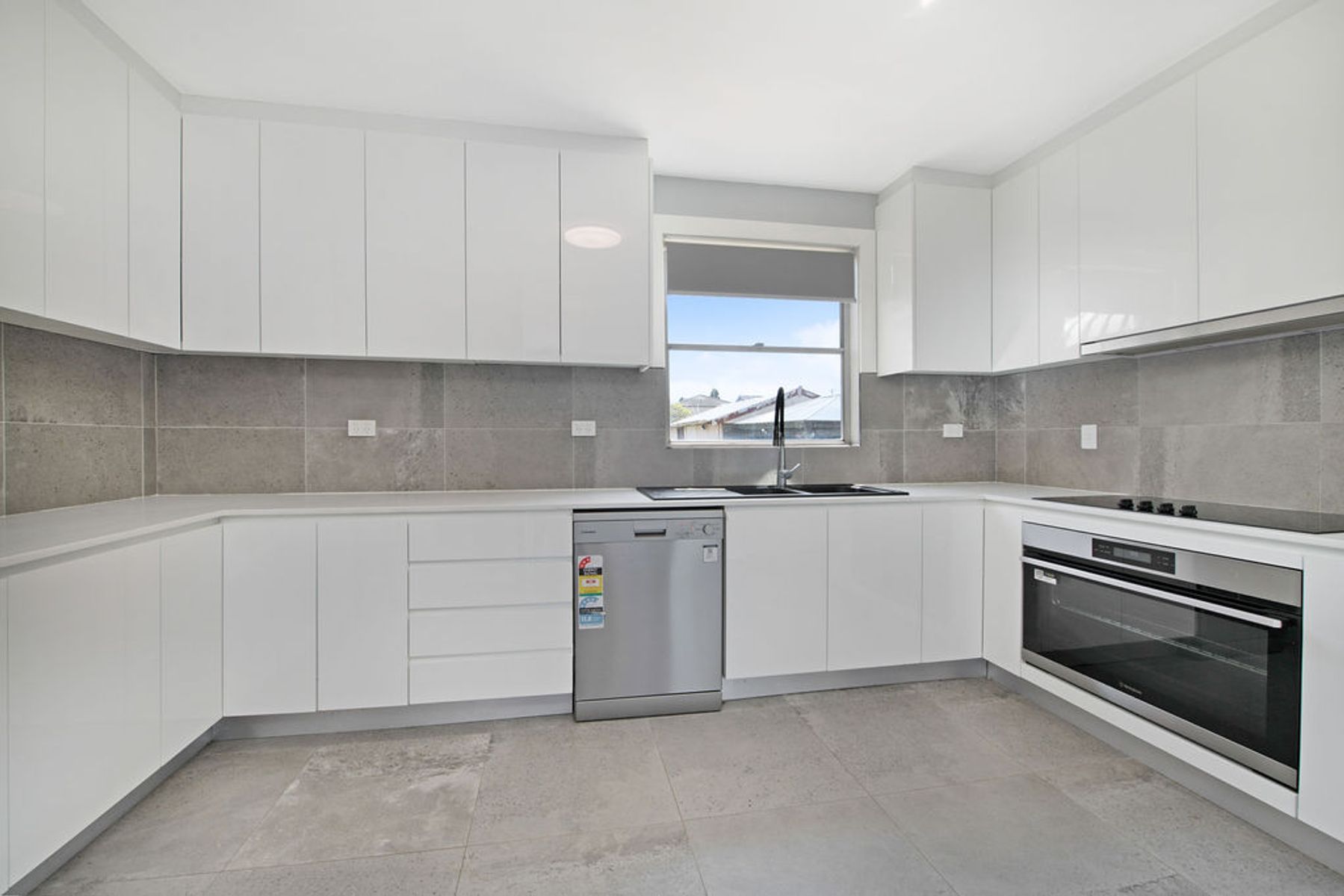 34 Bonanza Parade, Sans Souci NSW 2219, Sans Souci - Thumbnail 2