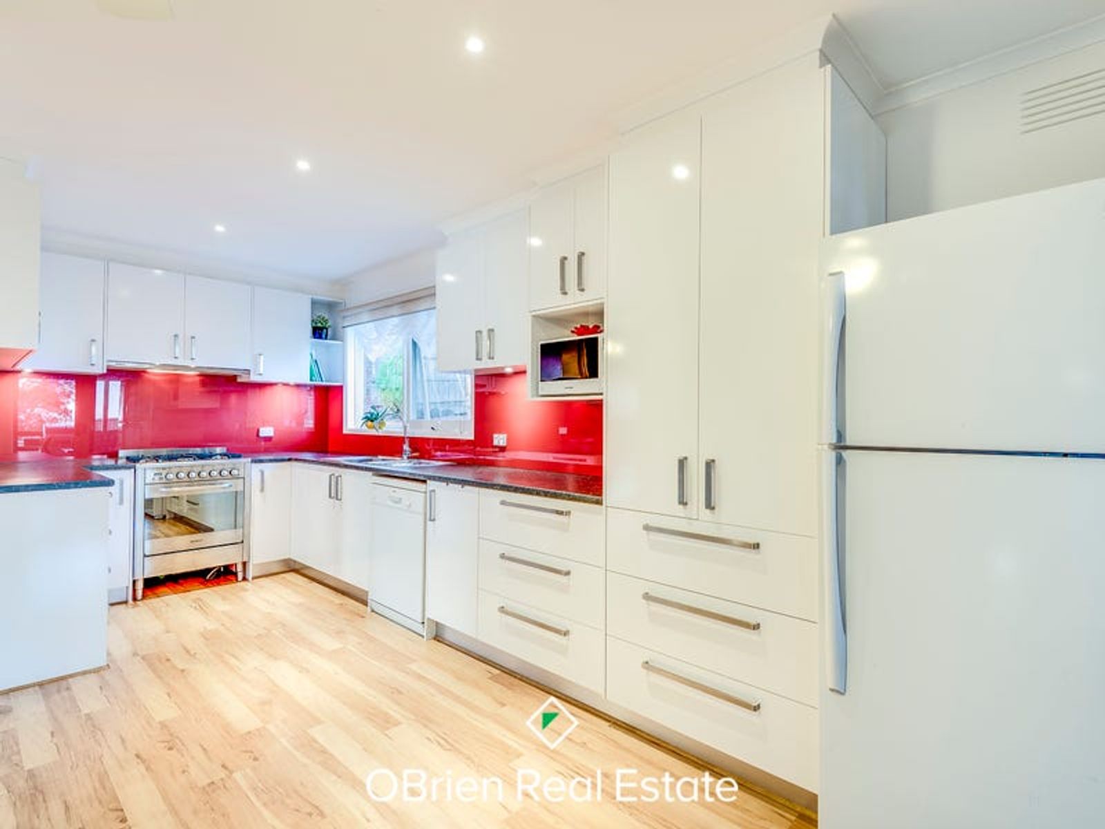 5 Berkley Court, Endeavour Hills, VIC 3802, Endeavour Hills - Thumbnail 2