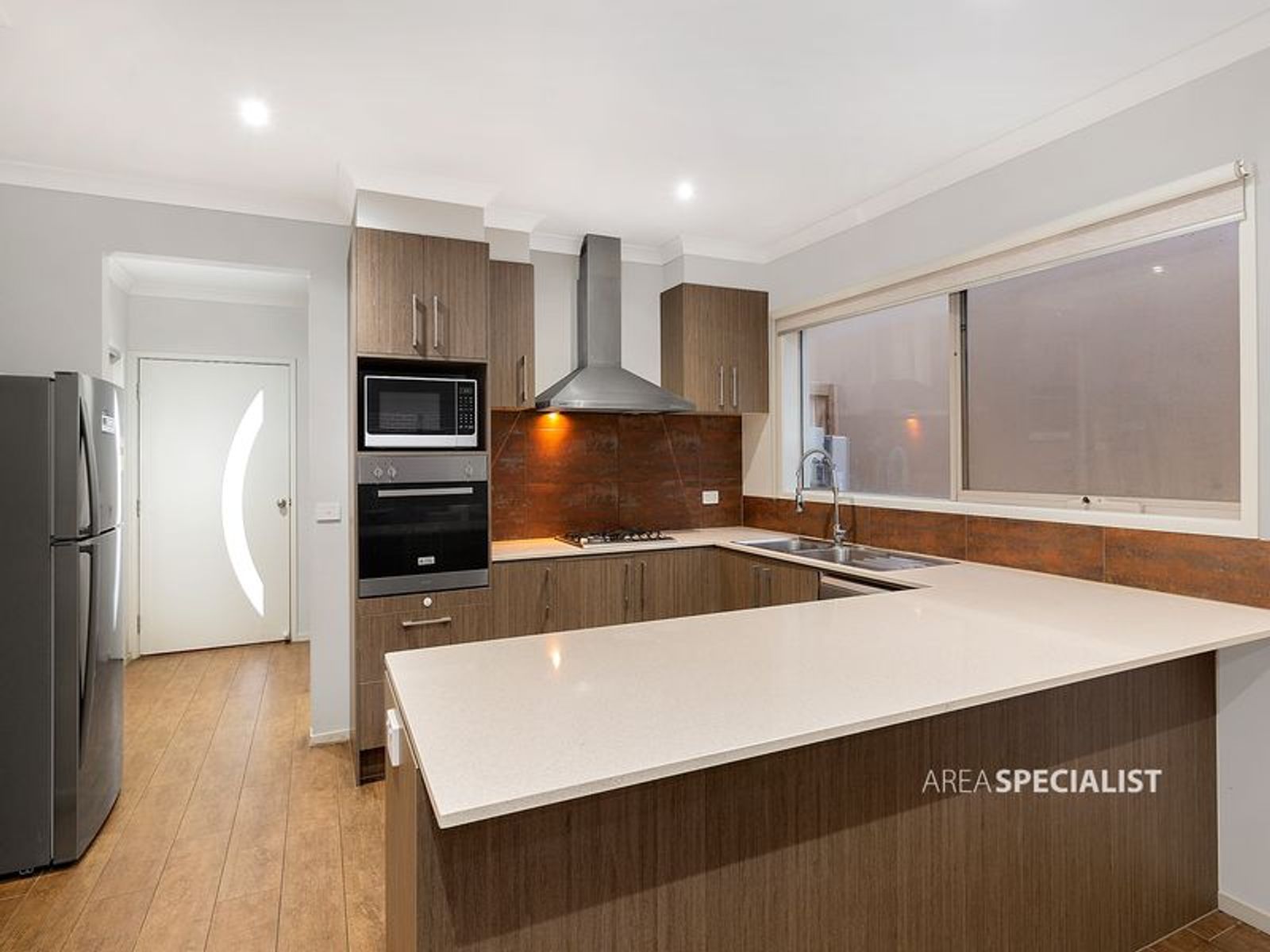13 Wilmington Avenue, Cranbourne West, VIC 3977, Cranbourne West - Thumbnail 2