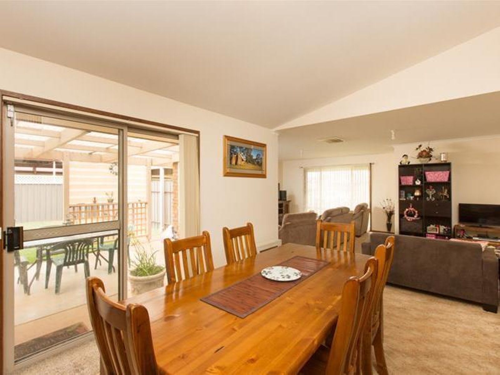 11 Macquarie Court, Mildura - Thumbnail 2