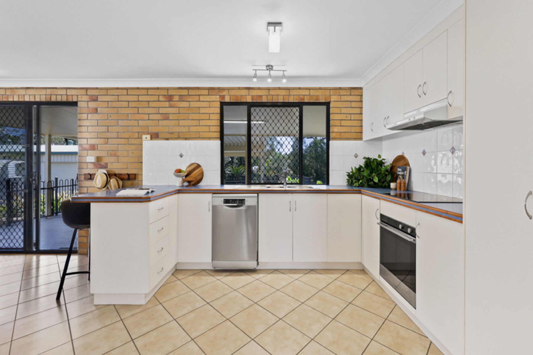 6 Wattle Court, Hay Point, QLD 4740, Hay Point - Thumbnail 4