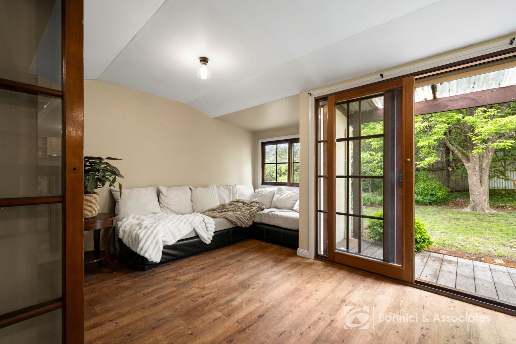 54 Camp Street, Beechworth VIC 3747, Beechworth - Thumbnail 4