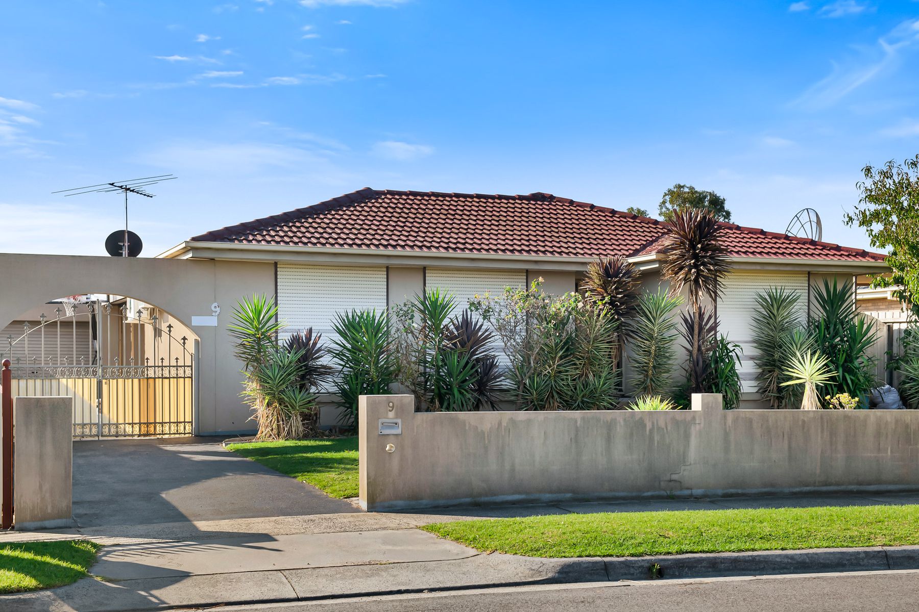 9 College Crescent, Keysborough, VIC 3173, Keysborough - Thumbnail 3