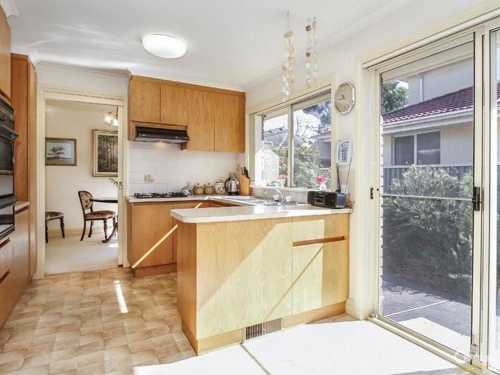 2/20 Myers Avenue, Glen Waverley, VIC 3150, Glen Waverley - Thumbnail 2