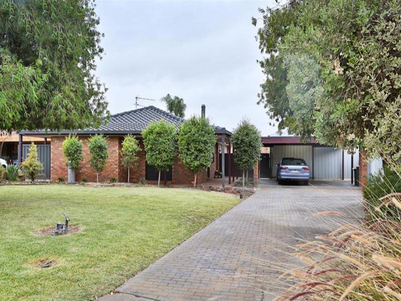 7 Sheridan Court