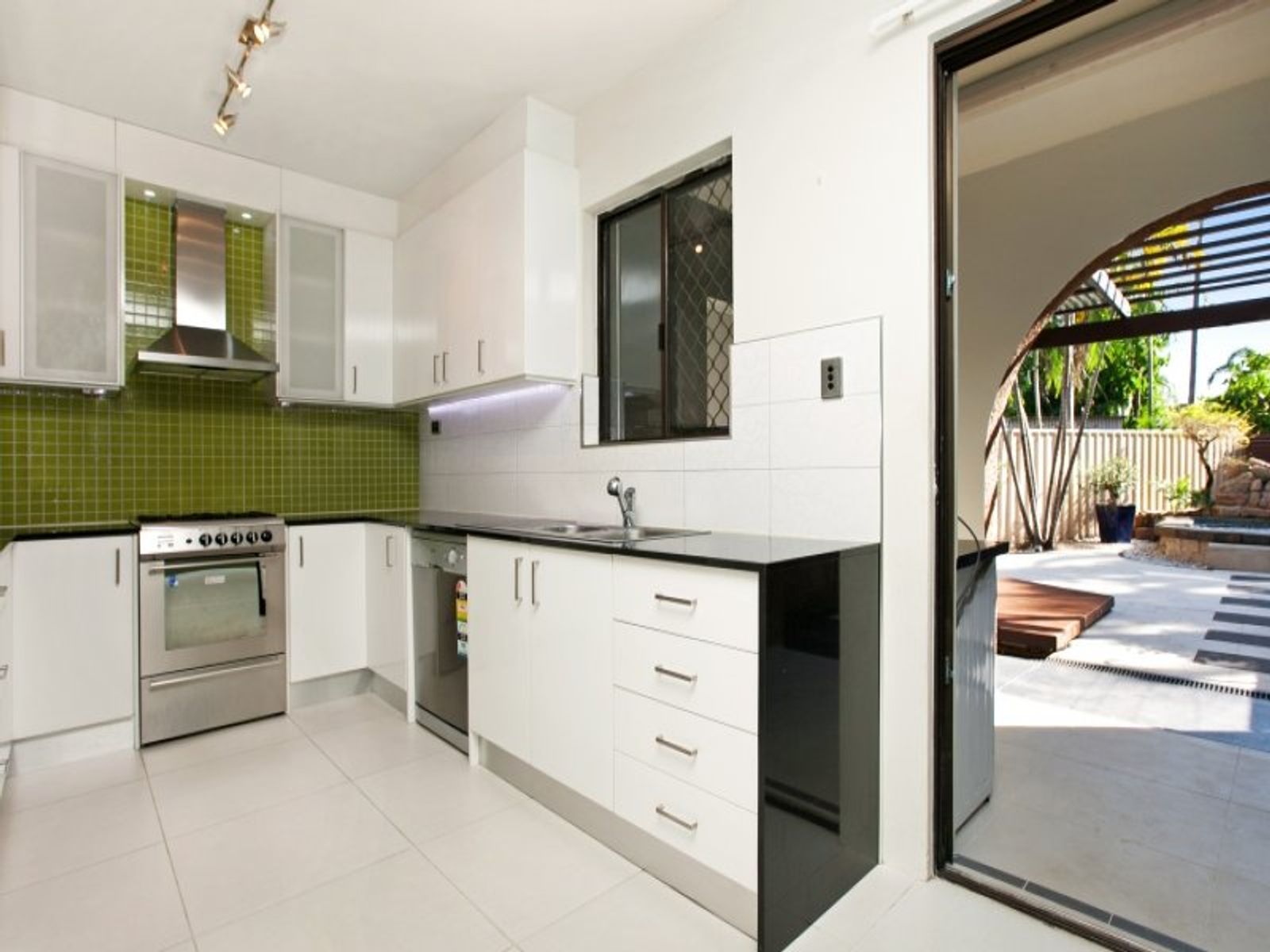 1/9 Grasslands Crescent, Leanyer NT 0812, Leanyer - Thumbnail 2