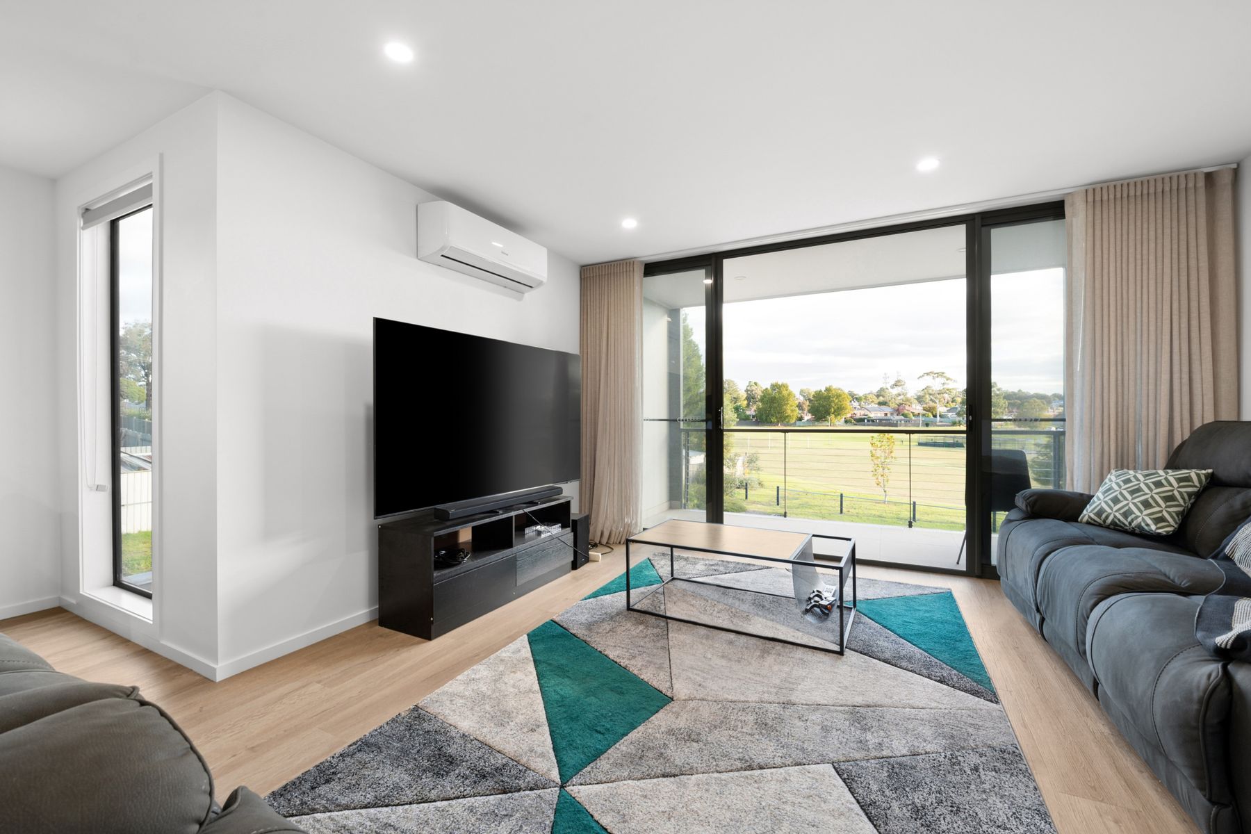 6 Robshaw Street, Ironbark VIC 3550, Ironbark - Thumbnail 3