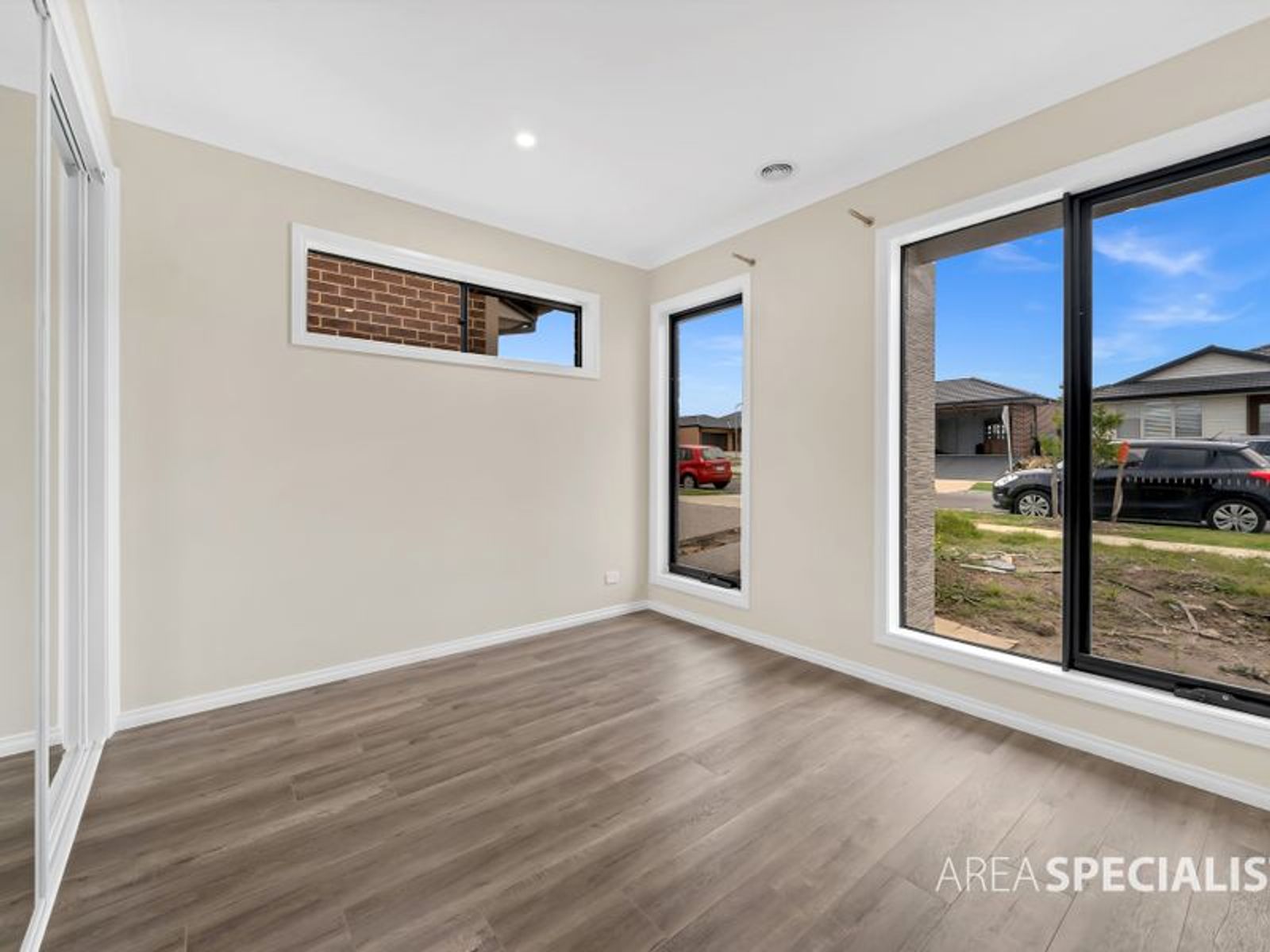 14 Michigan Road, Clyde, Clyde - Thumbnail 5