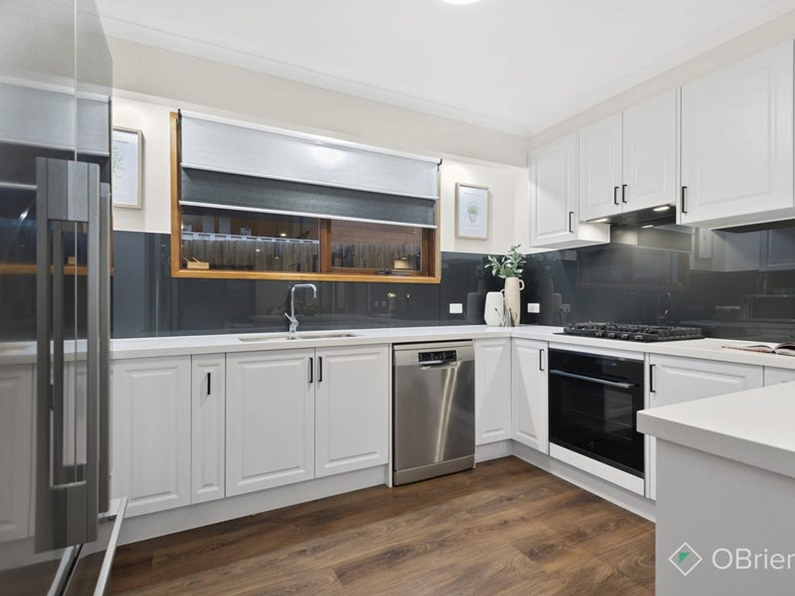 10 Brandon Court, Endeavour Hills, VIC 3802, Endeavour Hills - Thumbnail 4