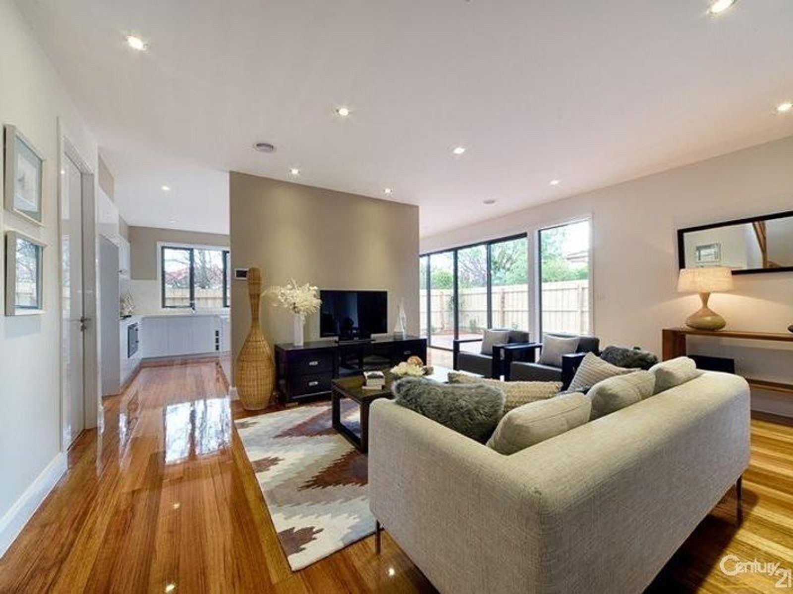 2/11 Richard Street, Glen Waverley, VIC 3150, Glen Waverley - Thumbnail 3