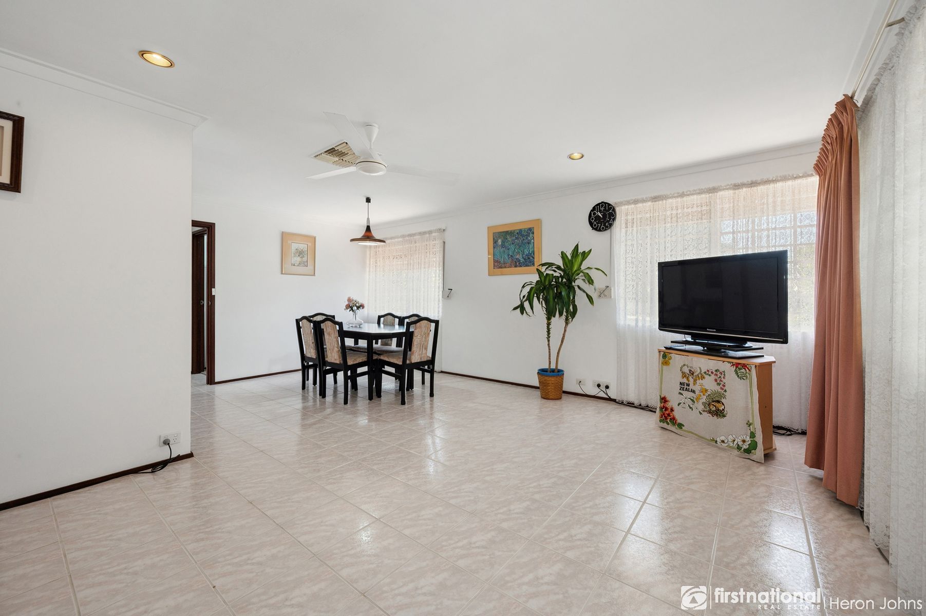 13 Hogarth Way, Bateman WA 6150, Bateman - Thumbnail 8