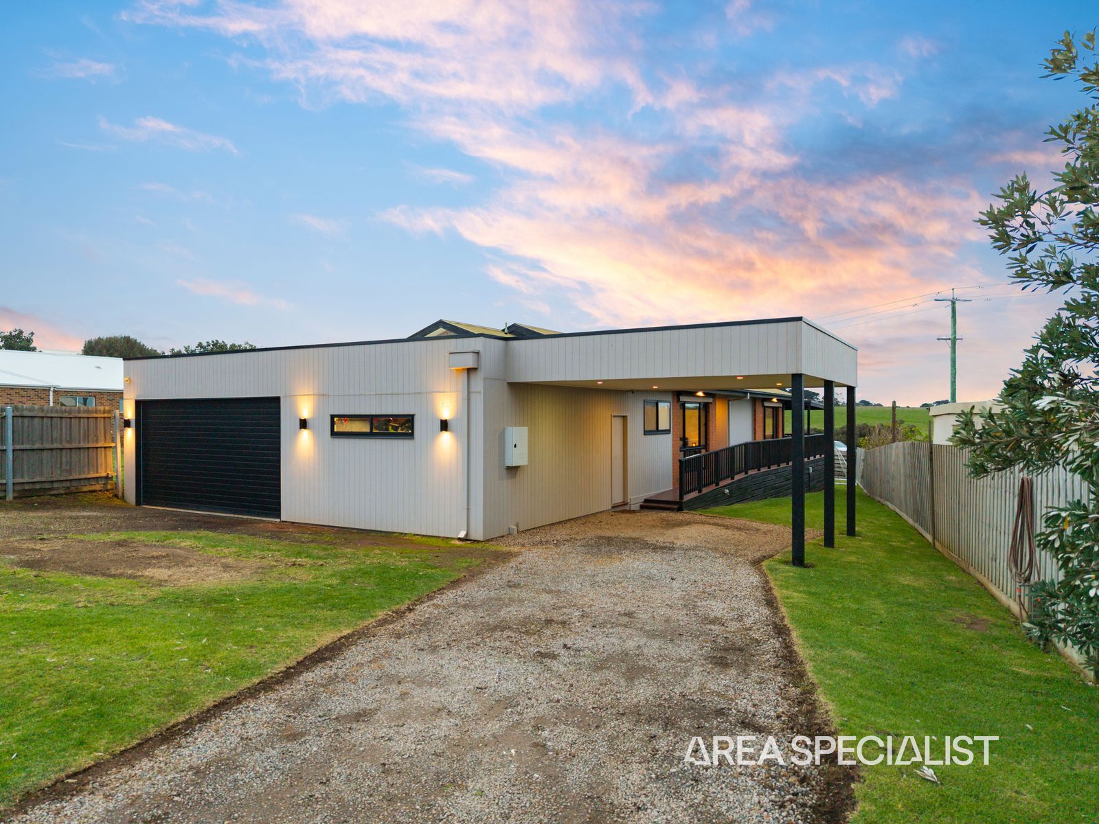 38 Alvina Crescent, Surf Beach, Surf Beach - Thumbnail 2
