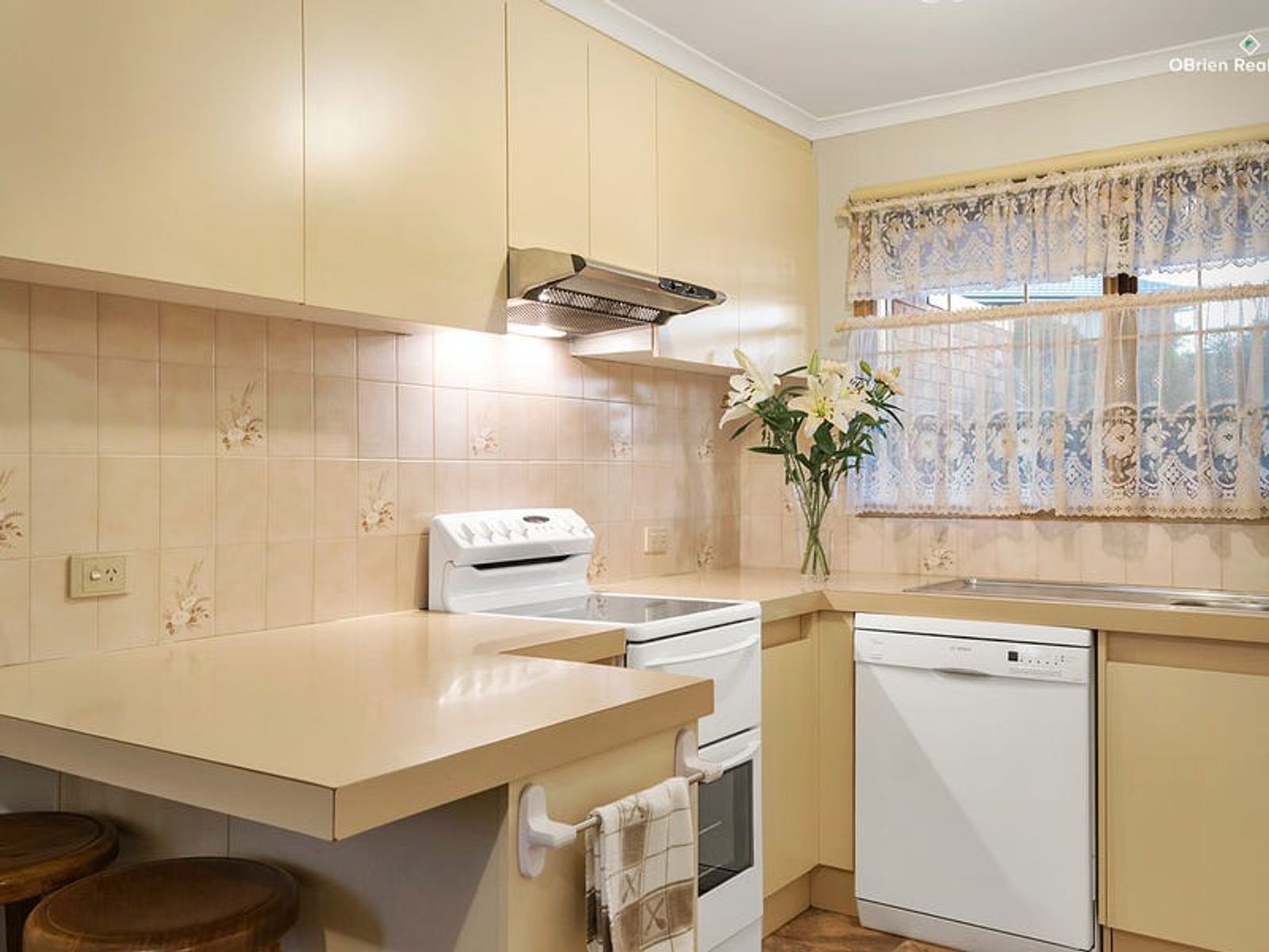 12/13 Endeavour Crescent, Endeavour Hills, VIC 3802, Endeavour Hills - Thumbnail 2