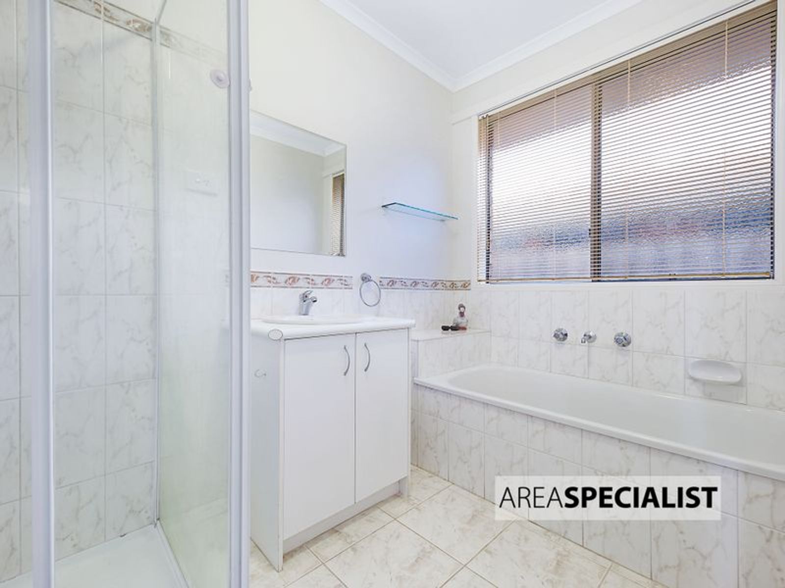 52 Trafalgar Way, Cranbourne East, VIC 3977, Cranbourne East - Thumbnail 3
