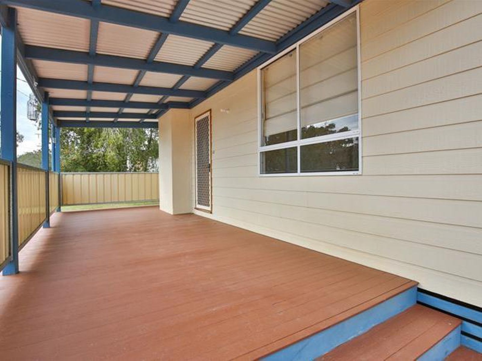 18 Montana Avenue, Cardross - Thumbnail 2