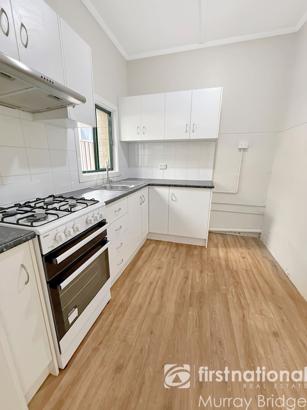 42 Sturt Street, Murray Bridge SA 5253, Murray Bridge - Thumbnail 2