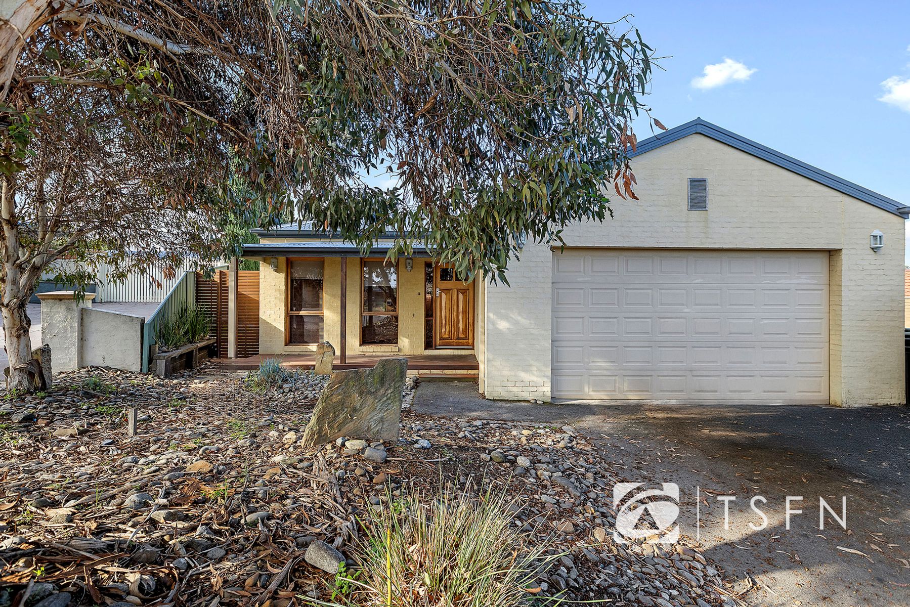 6 Lincoln Place, East Bendigo VIC 3550
