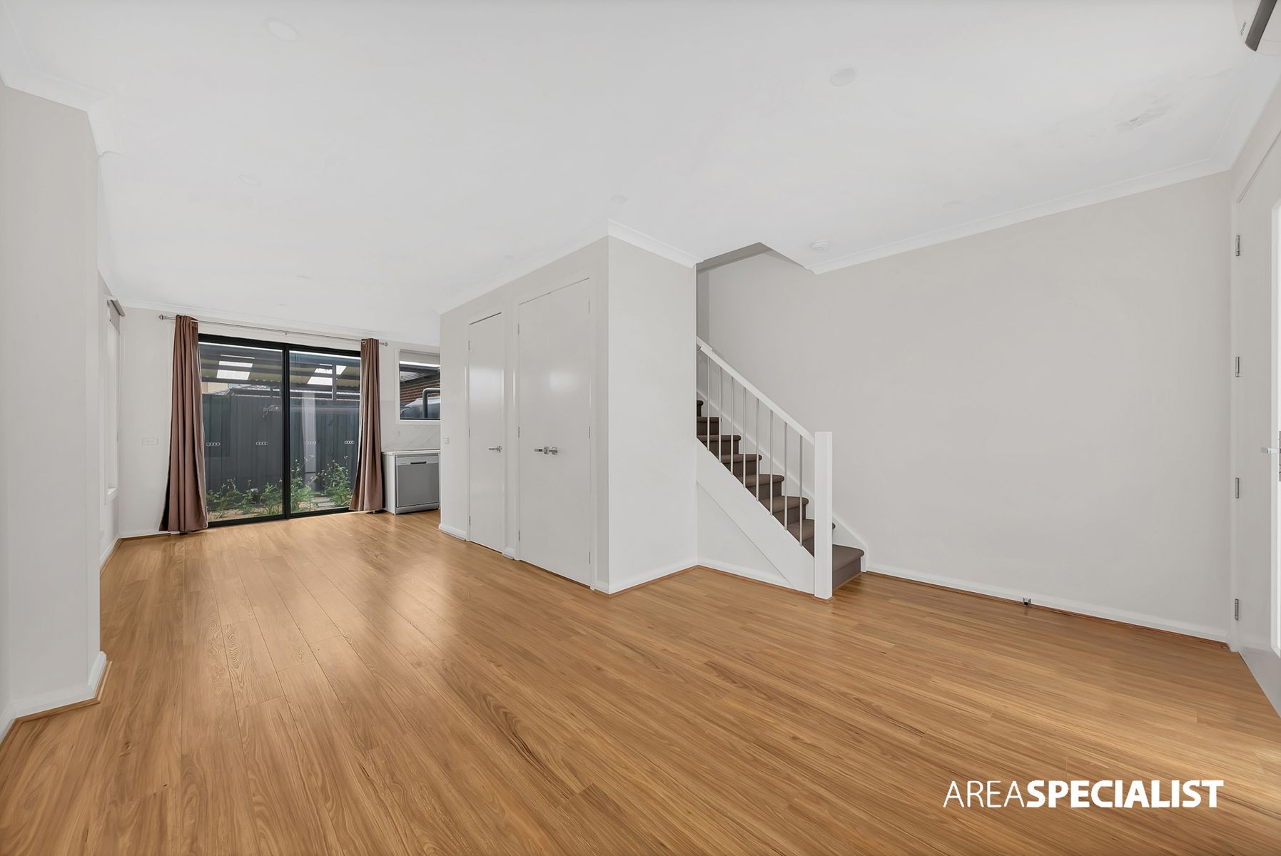 13a Glasswing Street, Tarneit, VIC 3029, Tarneit - Thumbnail 2