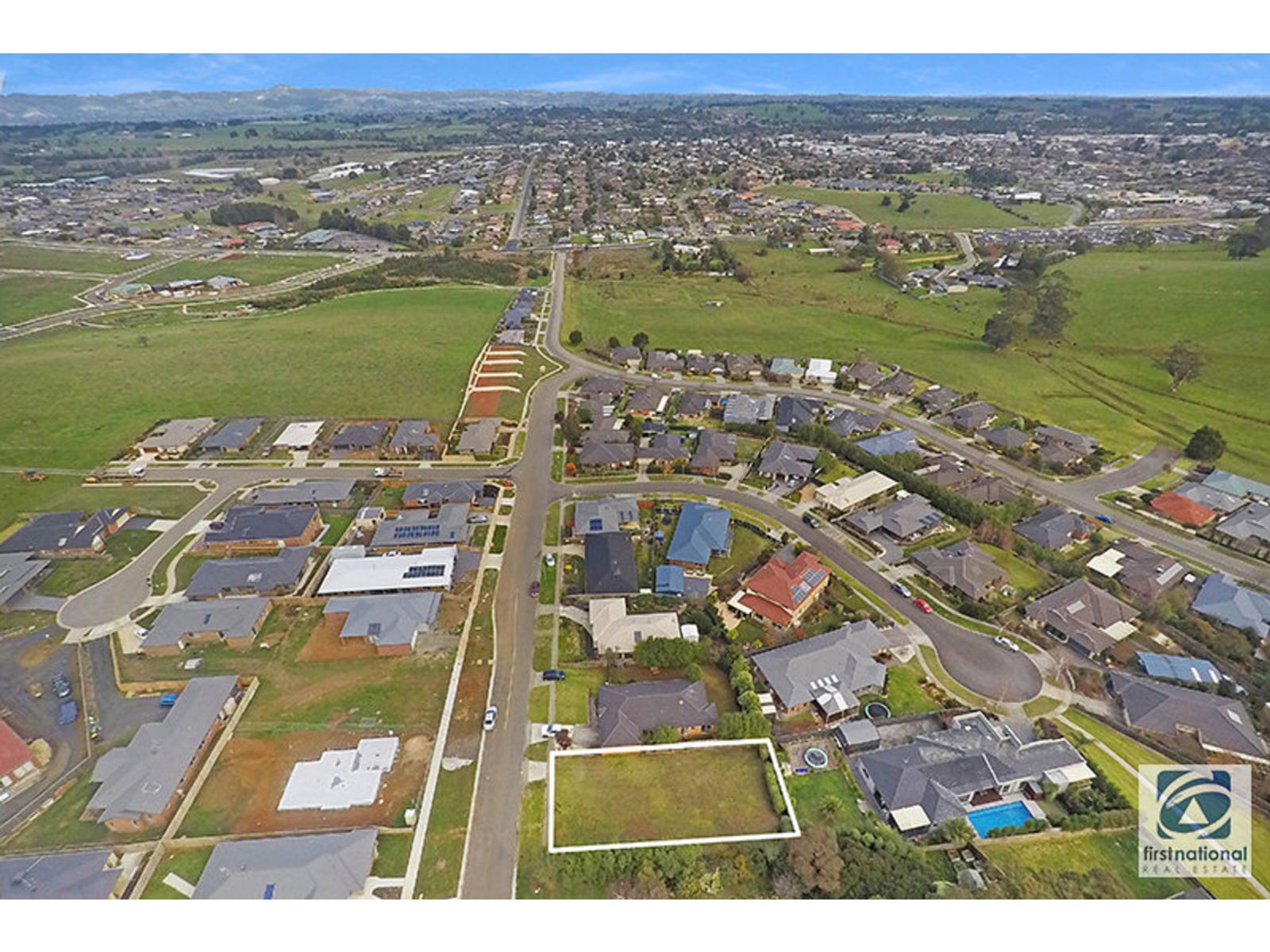 55 Twin Ranges Drive, Warragul, VIC 3820, Warragul - Thumbnail 2