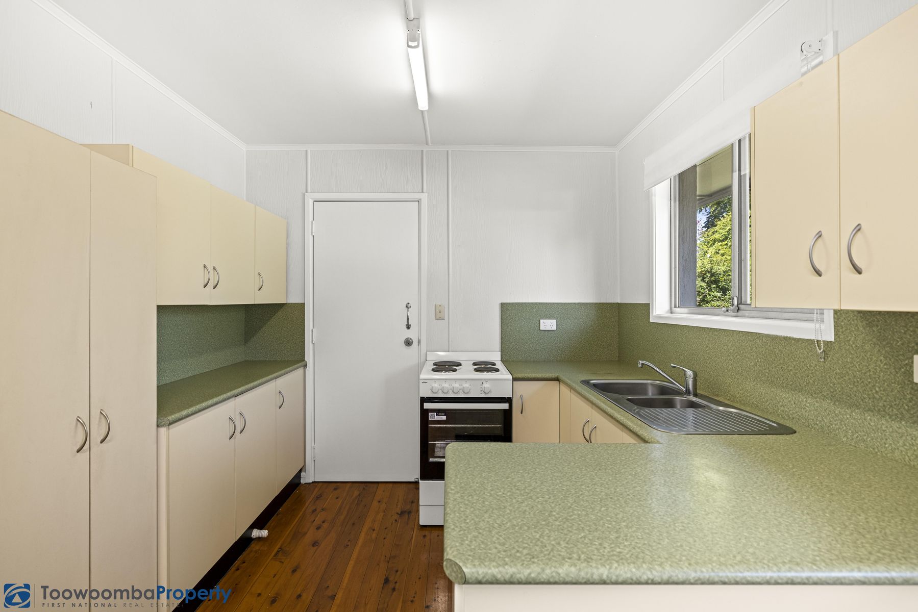 64 Sardon Street, Centenary Heights QLD 4350, Centenary Heights - Thumbnail 2