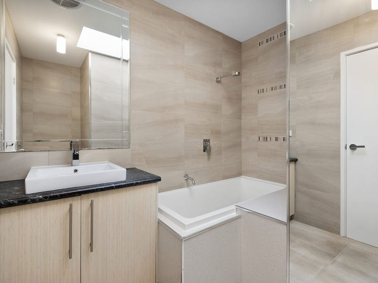 1/116 John Fawkner Drive, Endeavour Hills, VIC 3802, Endeavour Hills - Thumbnail 6