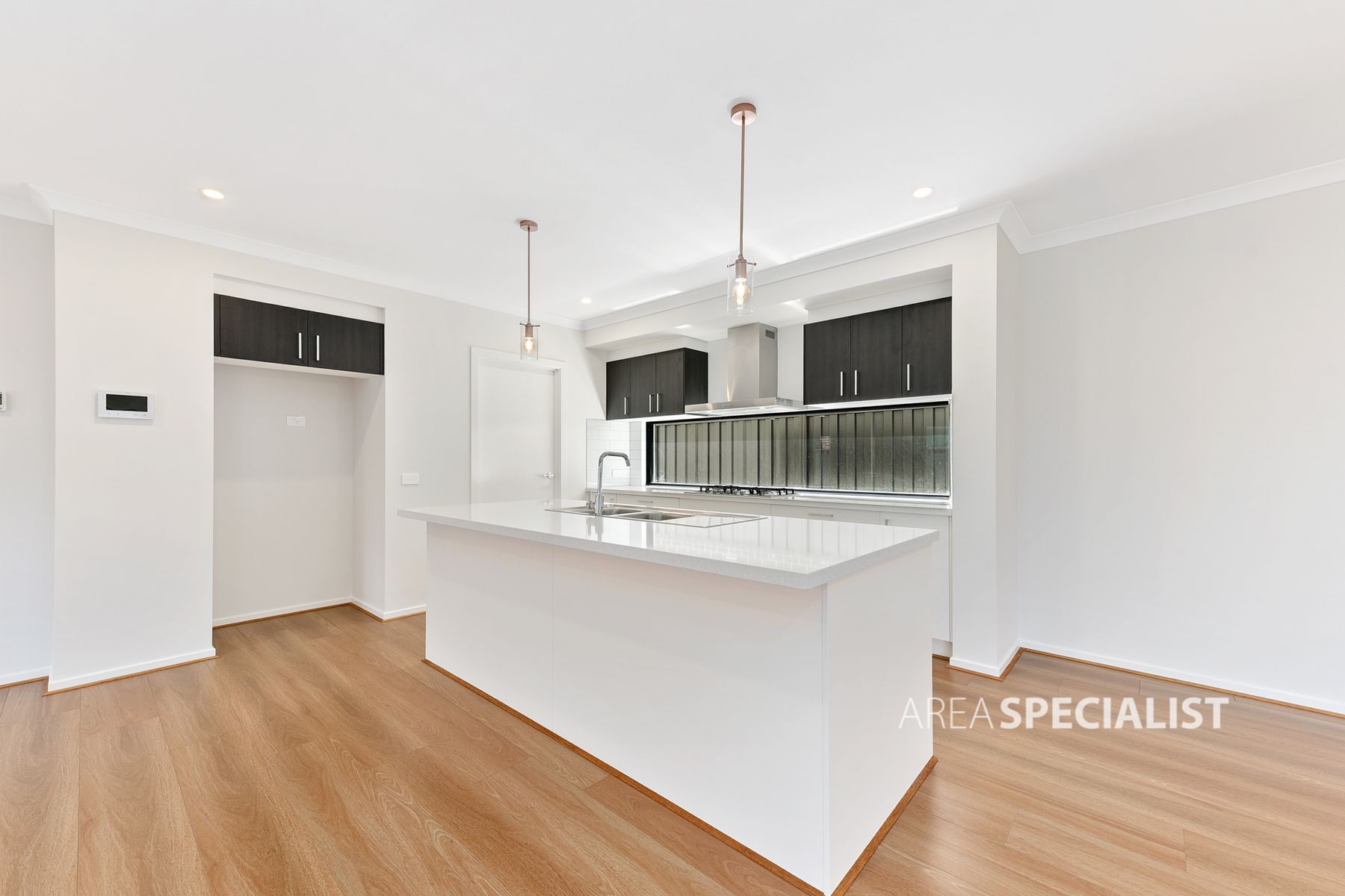 10 Corrigans Run, Keysborough, Keysborough - Thumbnail 2