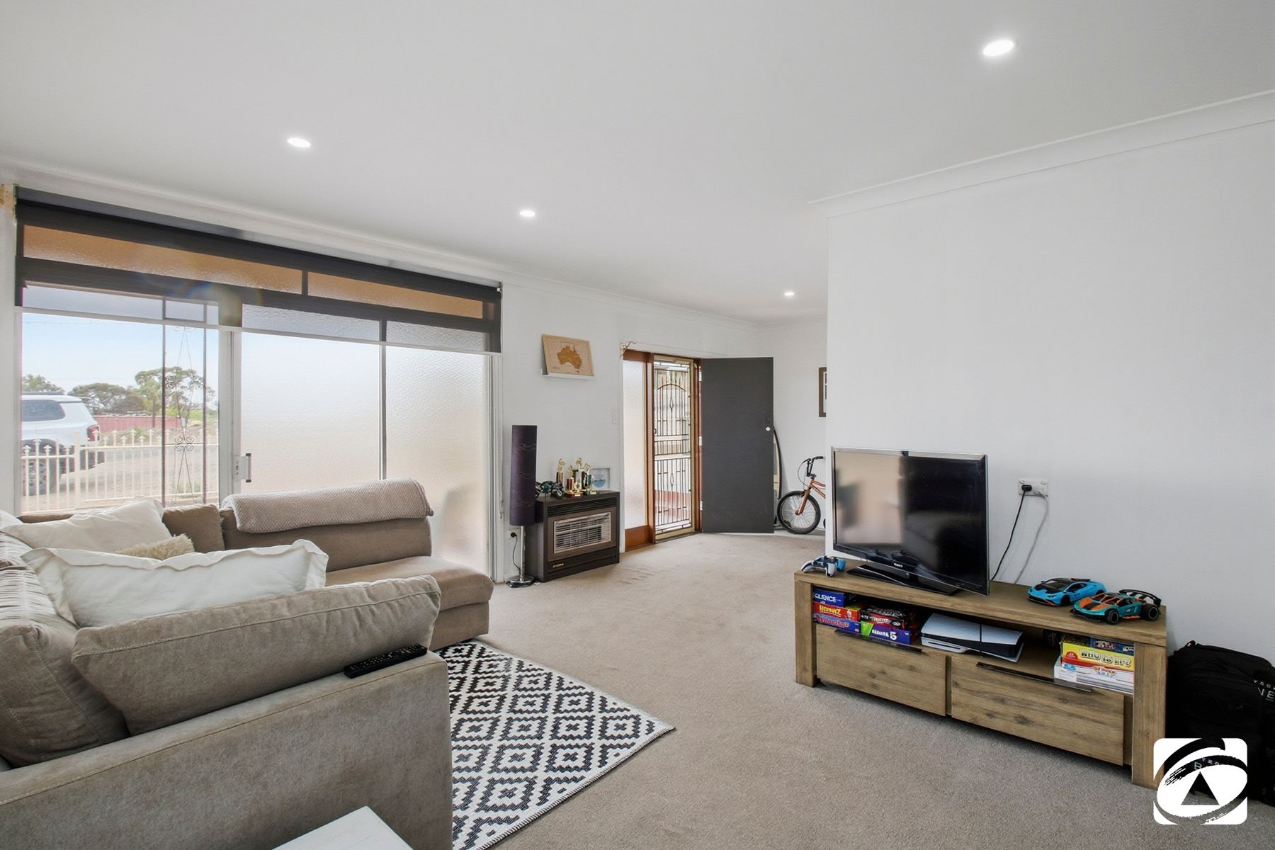 433 Oxide Street, Broken Hill NSW 2880, Broken Hill - Thumbnail 2