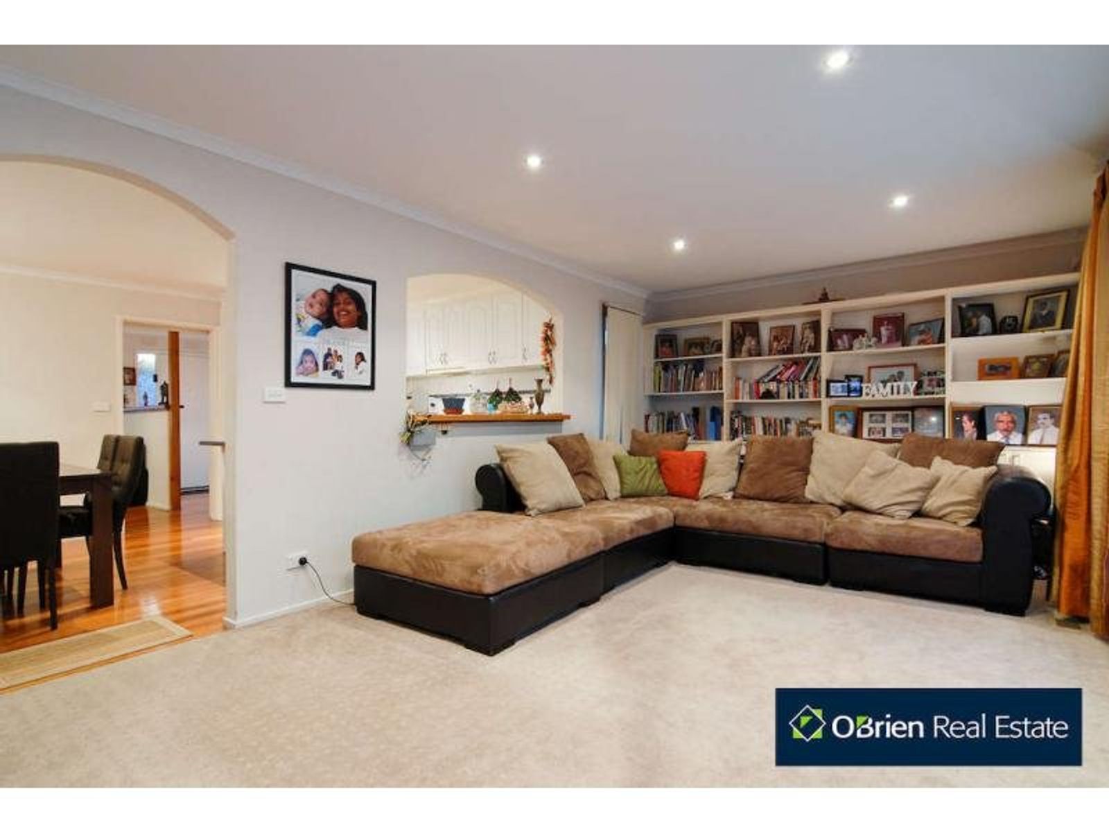 37 Ravenhill Crescent, Endeavour Hills, VIC 3802, Endeavour Hills - Thumbnail 4