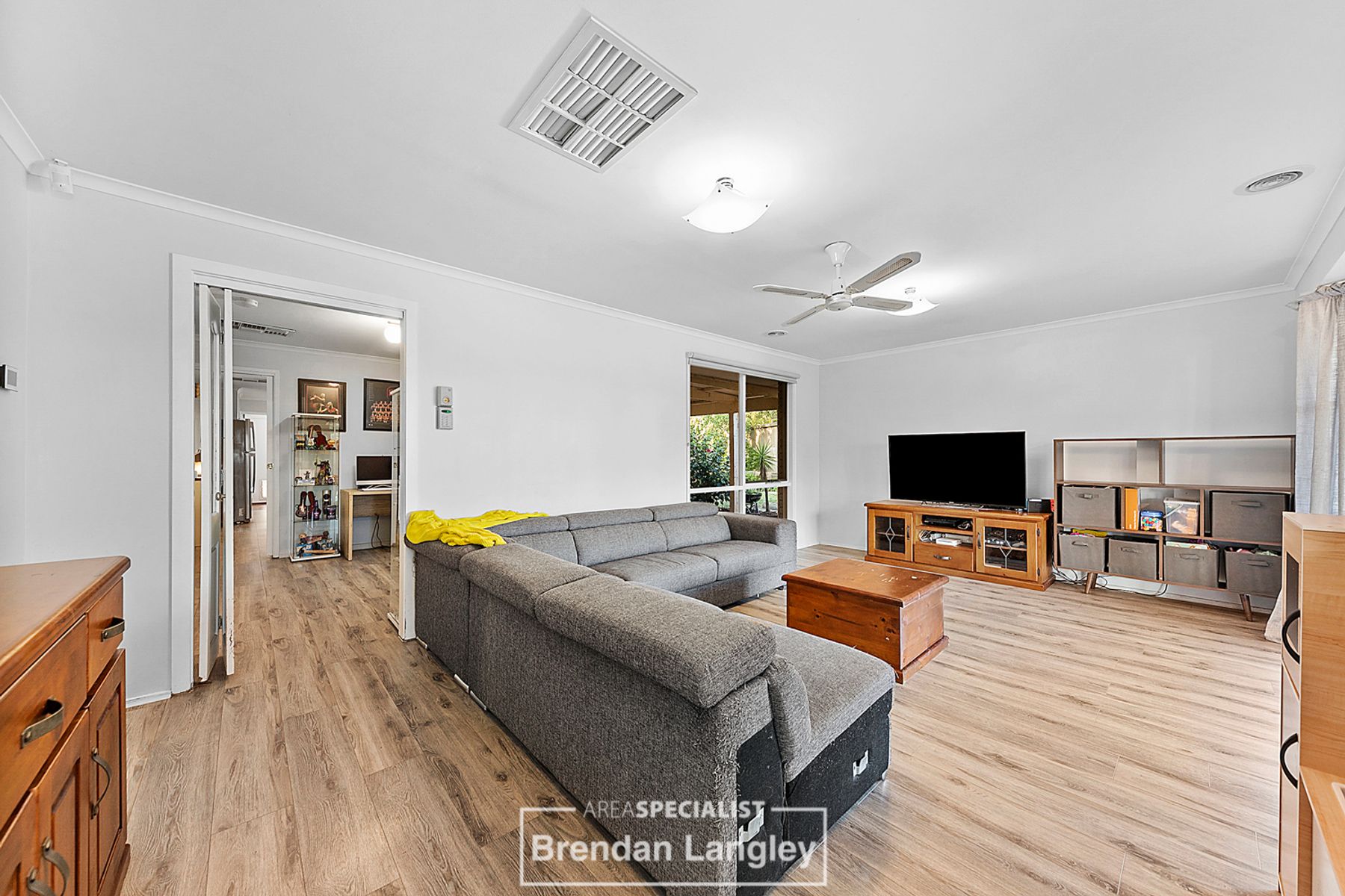 14 Cantle Close, Pakenham, VIC 3810, Pakenham - Thumbnail 4
