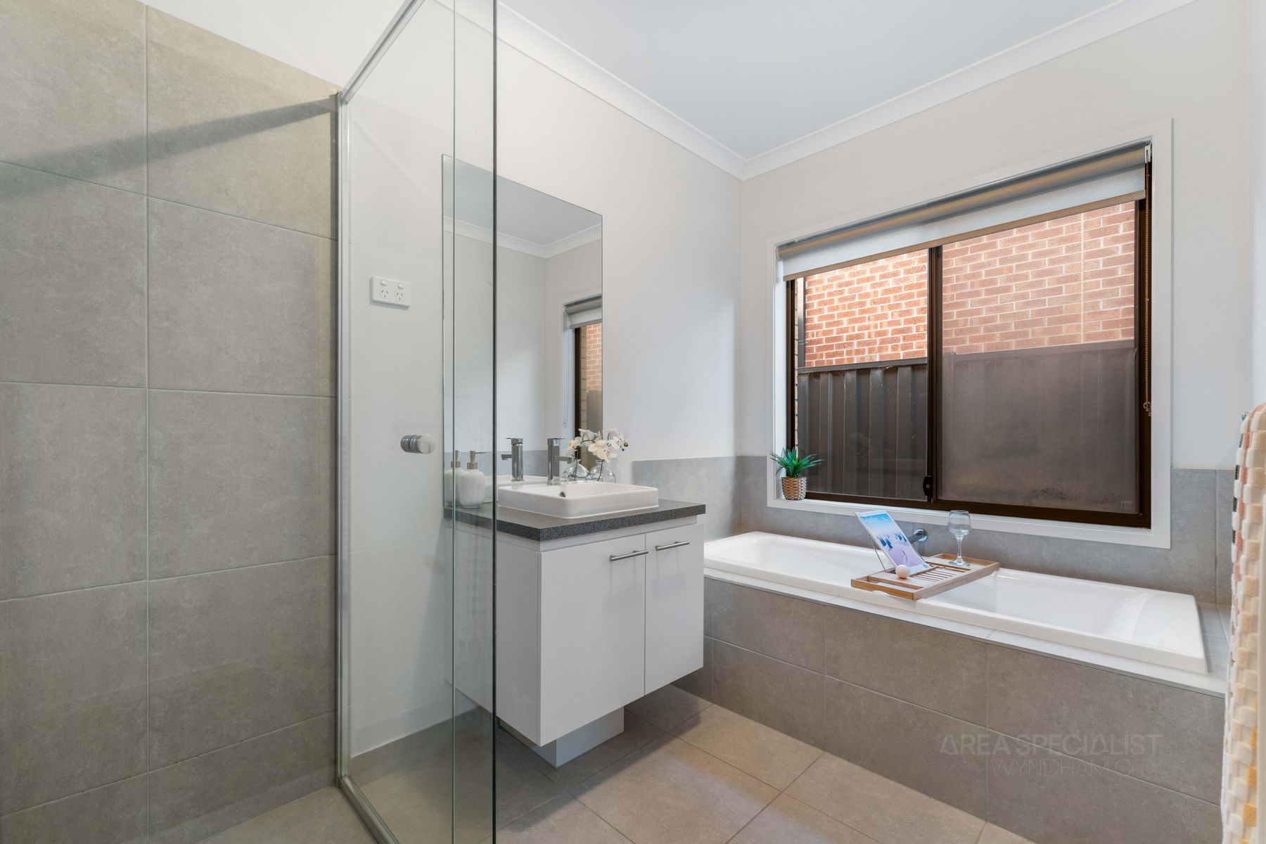 25 Satellite Drive, Werribee, VIC 3030, Werribee - Thumbnail 6