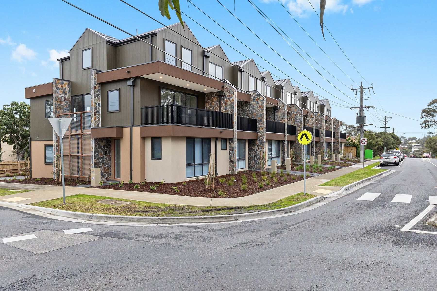 1/33 Arthur Street, Eltham VIC 3095, Eltham - Thumbnail 2