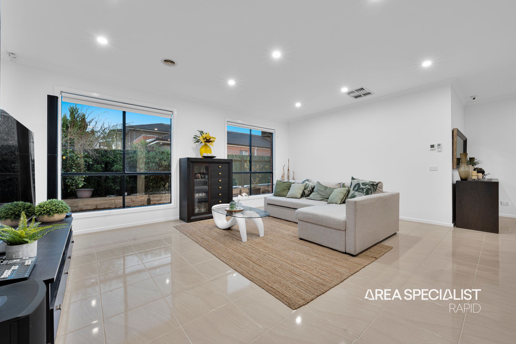 51 Olive Road, Hampton Park, VIC 3976, Hampton Park - Thumbnail 2