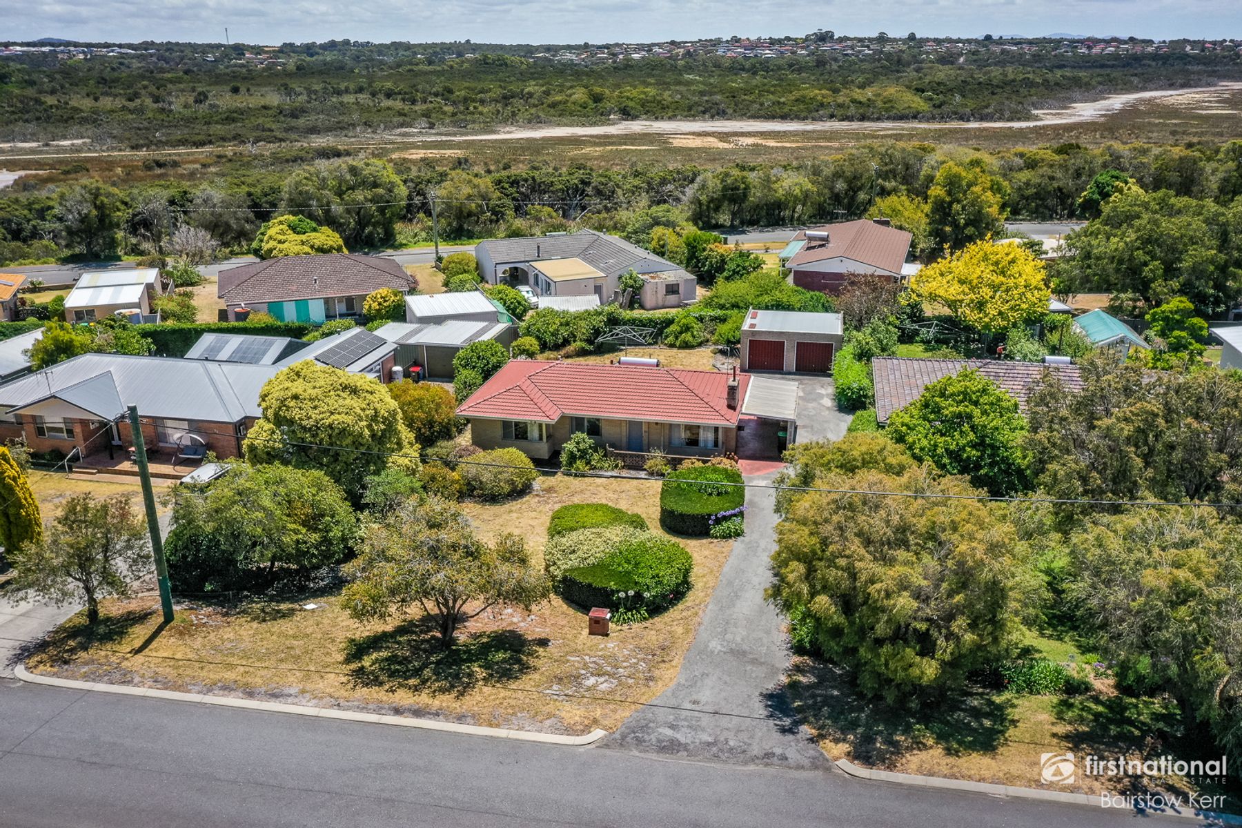 50 Bedwell Street, Emu Point WA 6330, Emu Point - Thumbnail 4