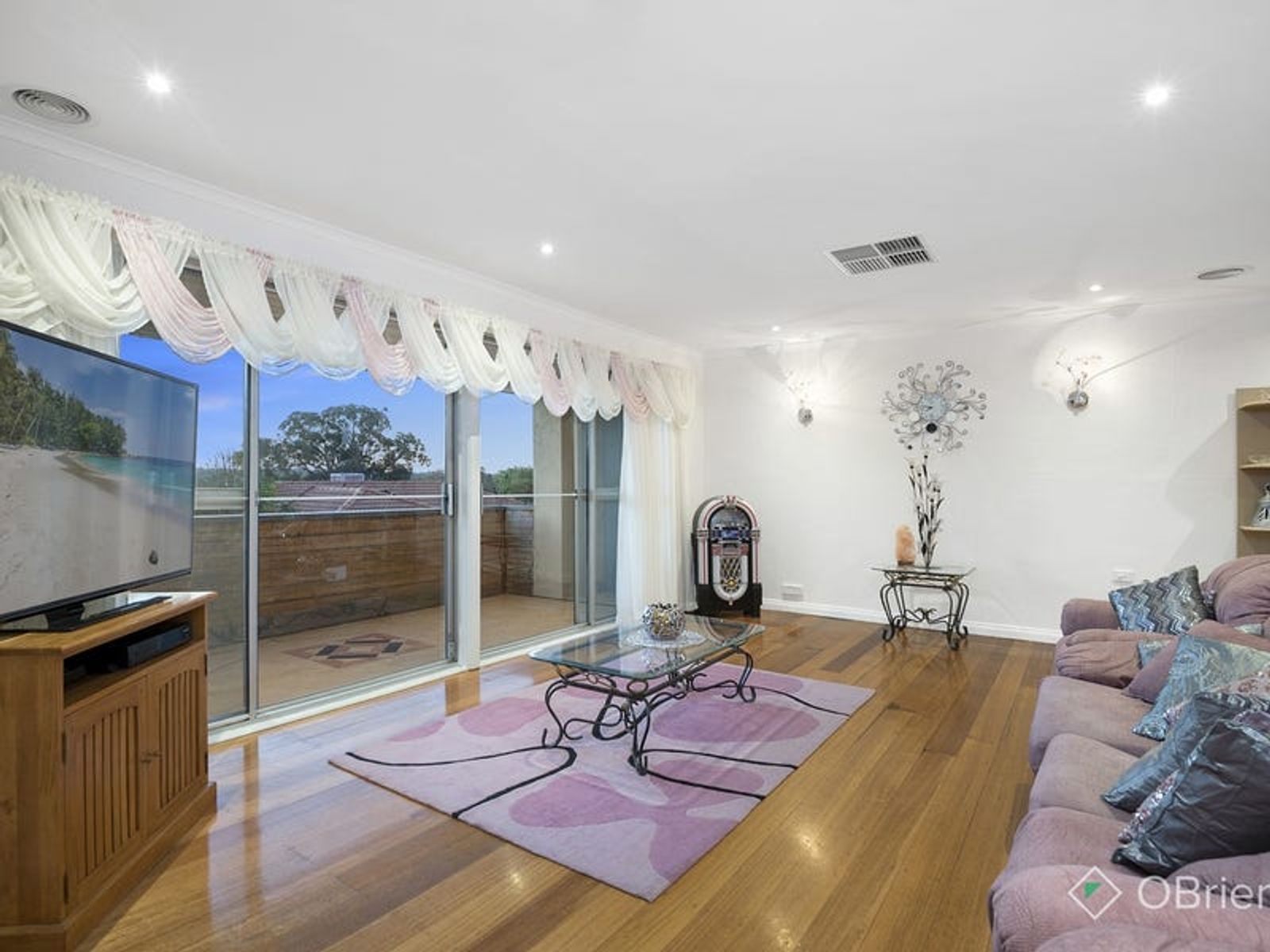 3 Pilosa Place, Endeavour Hills, VIC 3802, Endeavour Hills - Thumbnail 2