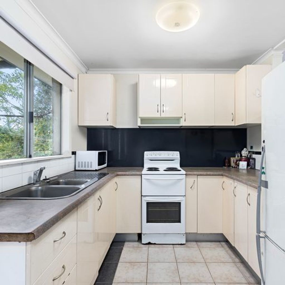 13 Bursaria Street, Crestmead QLD 4132, Crestmead - Thumbnail 2