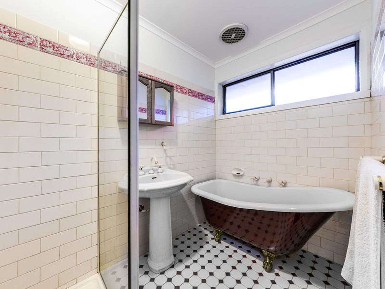 2 Jordan Court, Endeavour Hills, VIC 3802, Endeavour Hills - Thumbnail 6