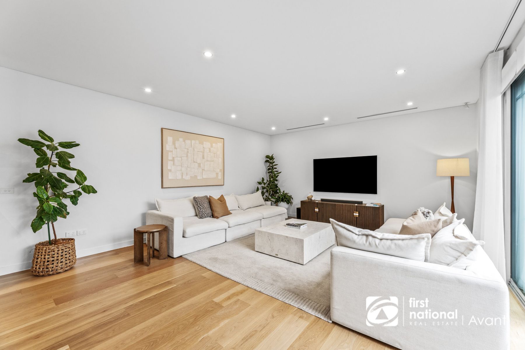 10 Linnaker Place, Kew VIC 3101, Kew - Thumbnail 8
