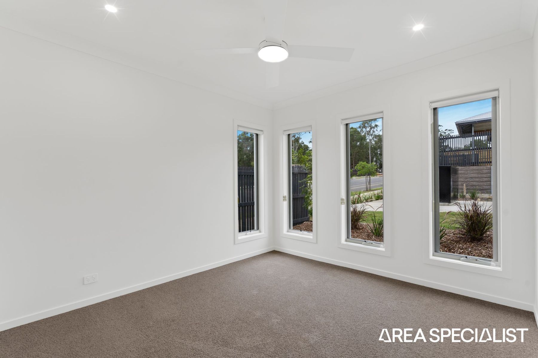 26 Doran Cct, Park Ridge QLD 4125, Anna Tang (13)