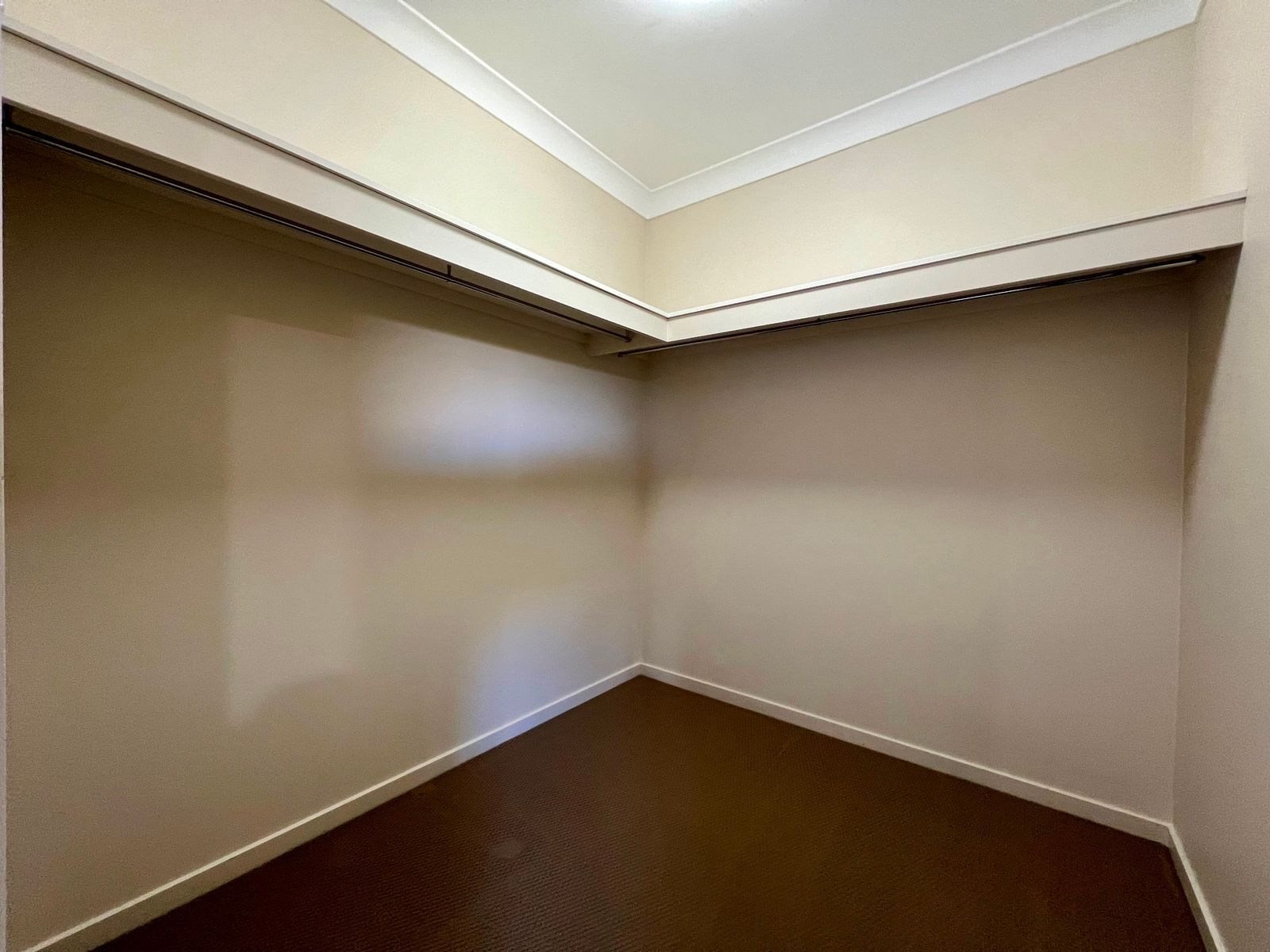 13 Hughes Avenue, Chinchilla QLD 4413, Chinchilla - Thumbnail 8