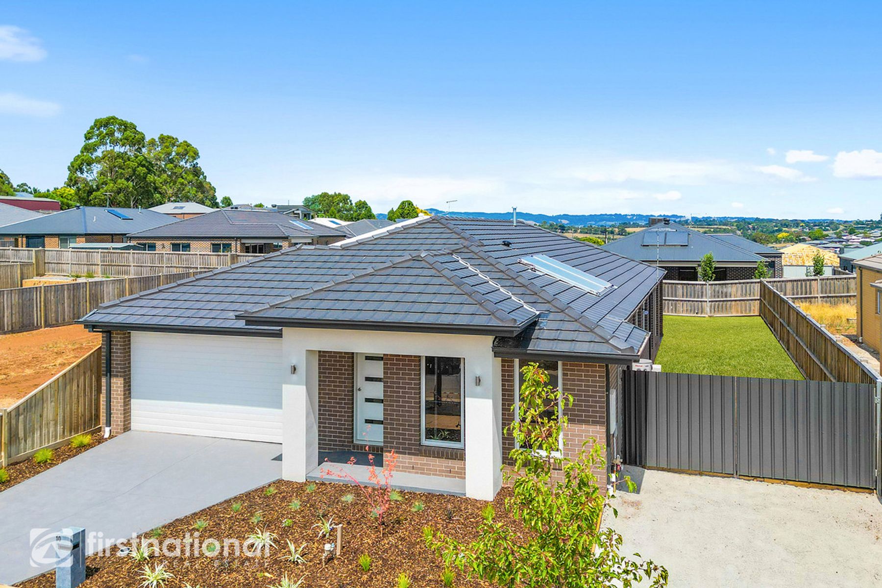 10 Kurrajong Road, Warragul, VIC 3820