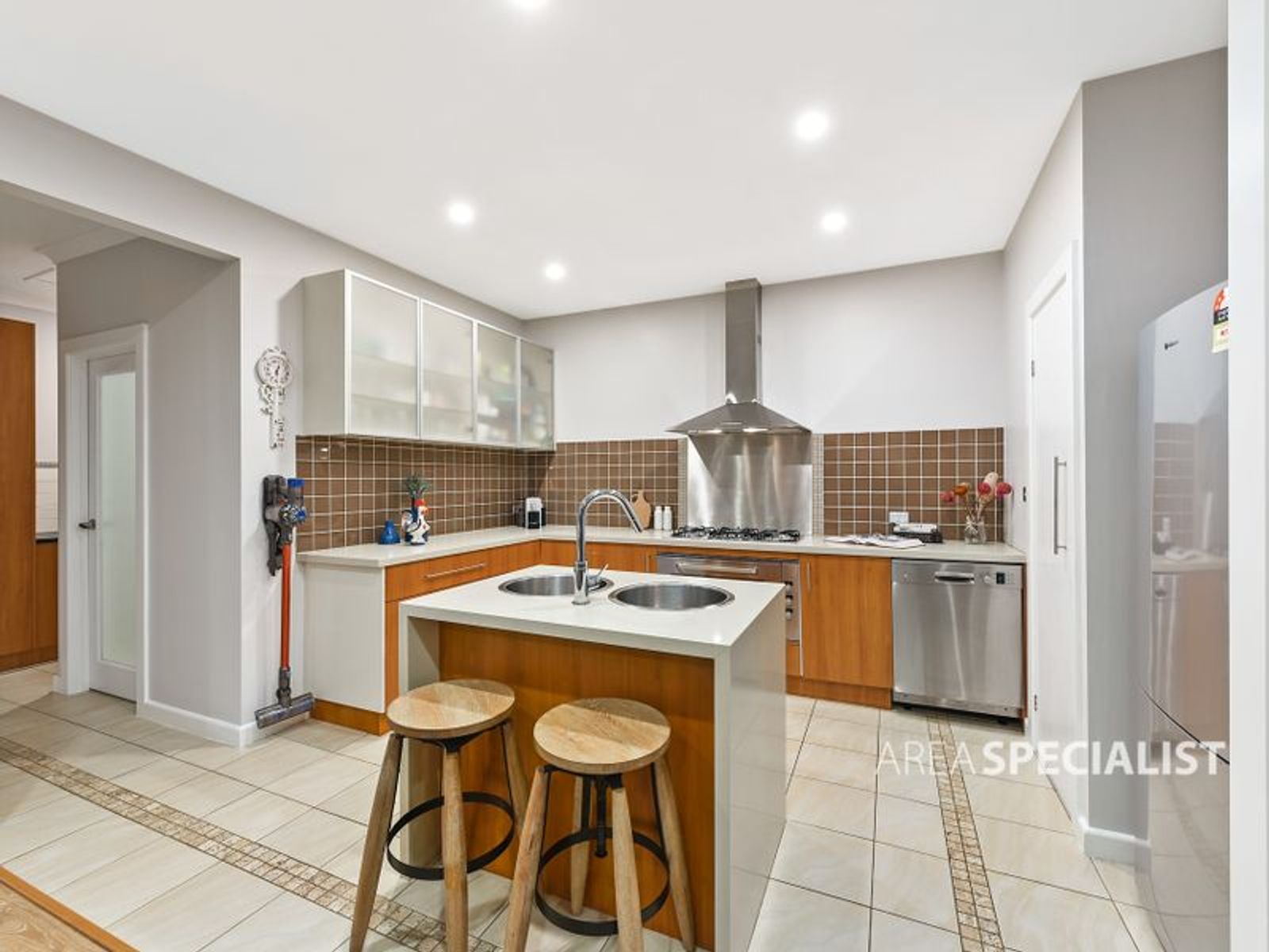 72 McLeod Road, Carrum, VIC 3197, Carrum - Thumbnail 5